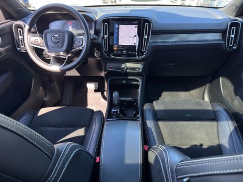 Used 2021 Volvo XC40 T5 R-Design w/ Climate Package image 25