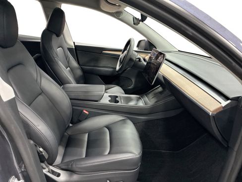Certified 2023 Tesla Model Y Long Range AWD/4WD image 13