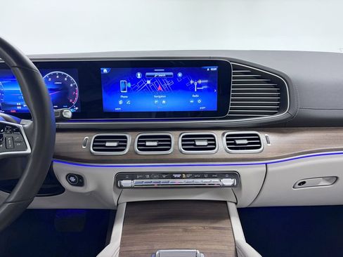 Certified 2024 Mercedes-Benz GLS 450 4MATIC image 20