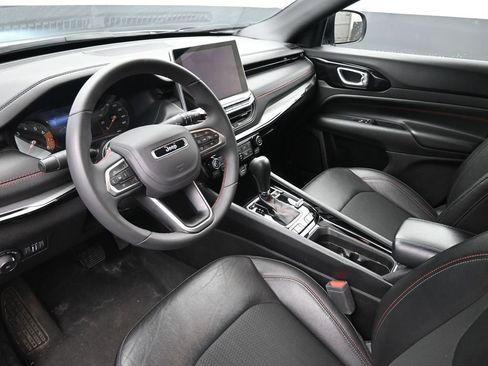 Used 2025 Jeep Compass Trailhawk w/ Trailer Tow Group image 22