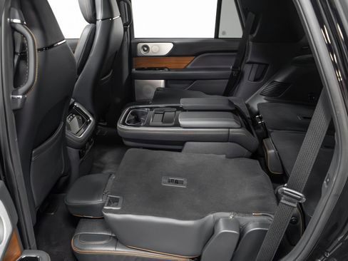 Used 2022 Lincoln Navigator Black Label image 52