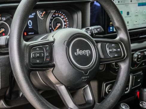 Used 2025 Jeep Wrangler Sport AWD/4WD image 46
