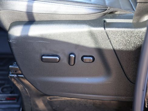 Used 2023 Ford Transit 350 XLT image 22