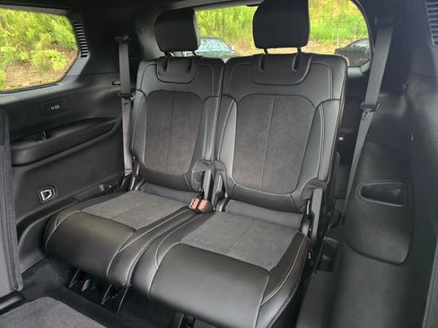 New 2025 Jeep Grand Cherokee L Altitude image 12