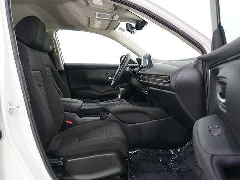 Used 2024 Honda HR-V LX image 11
