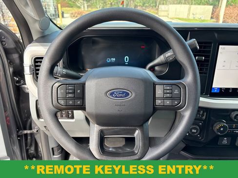 New 2026 Ford F250 XLT w/ XLT Premium Package AWD/4WD image 16