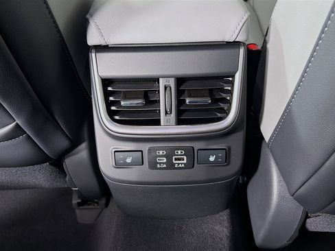Used 2025 Subaru Legacy Limited image 28