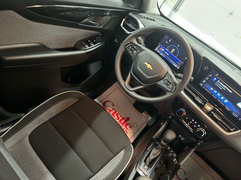Used 2024 Chevrolet TrailBlazer LT image 24