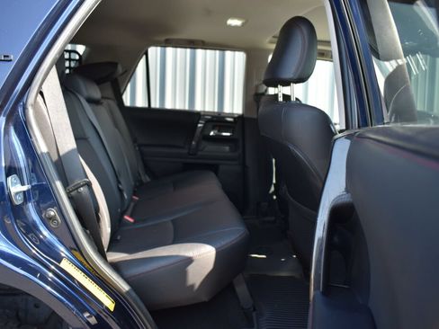 Used 2021 Toyota 4Runner TRD Off-Road Premium w/ Moonroof Package AWD/4WD image 23
