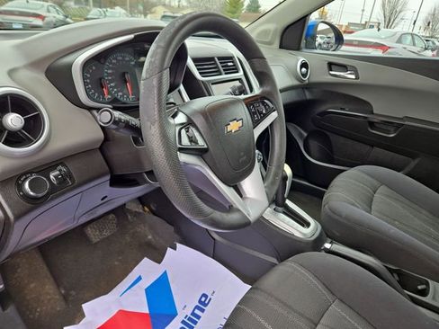 Used 2018 Chevrolet Sonic LT image 24