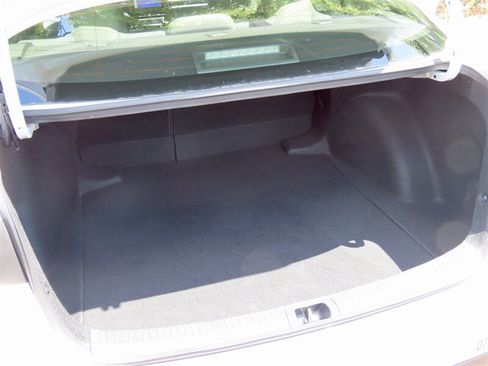 Used 2025 Toyota Corolla LE FWD image 9