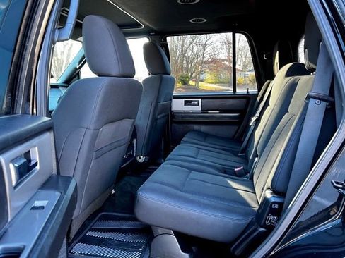 Used 2017 Ford Expedition XLT image 17