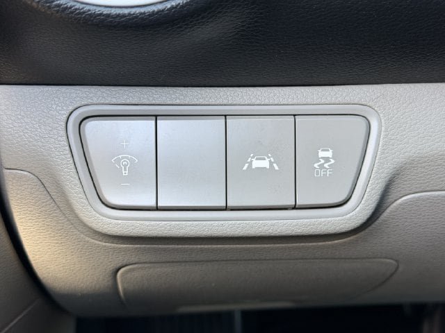 Used 2019 Kia Forte LXS FWD image 19