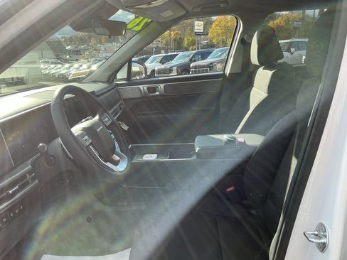 New 2026 Hyundai Santa Fe SE image 13