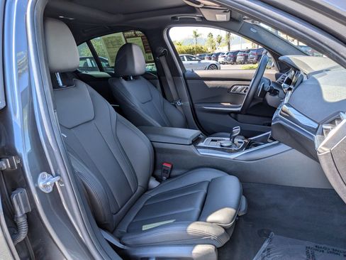 Used 2021 BMW 330i Sedan w/ M Sport Package image 33