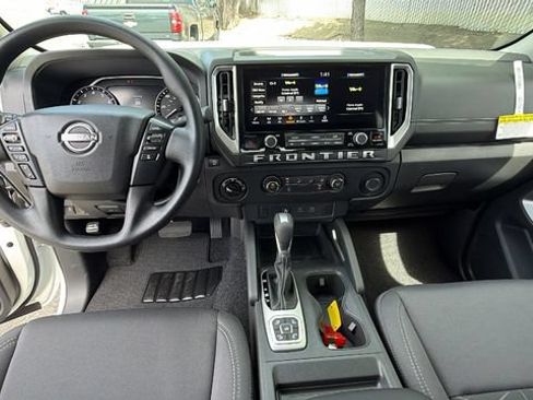 New 2026 Nissan Frontier SV w/ Tow Package AWD/4WD image 18