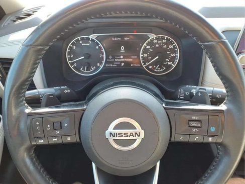 Used 2021 Nissan Rogue SV w/ Premium Package FWD image 16