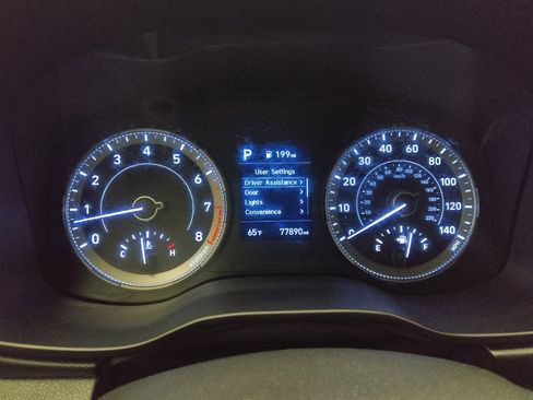 Used 2021 Hyundai Venue SE FWD image 23