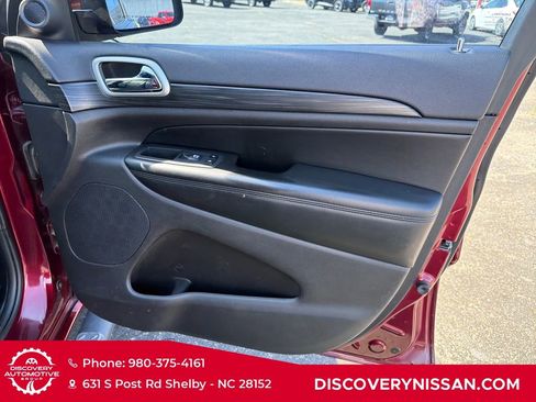 Used 2019 Jeep Grand Cherokee Altitude RWD image 39