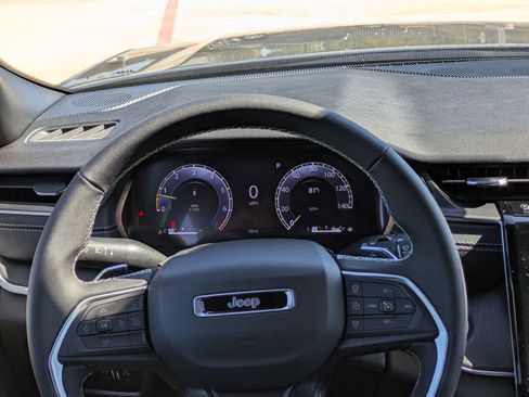 New 2025 Jeep Grand Cherokee L Laredo RWD image 21