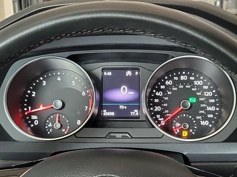Used 2020 Volkswagen Tiguan SE w/ Panoramic Sunroof Package AWD/4WD image 21
