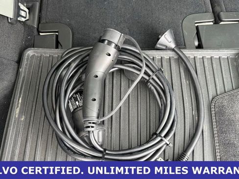 Certified 2024 Volvo XC90 T8 Ultimate AWD/4WD image 9