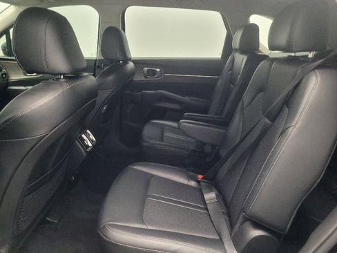 Used 2021 Kia Sorento EX w/ Panoramic Sunroof Package FWD image 18