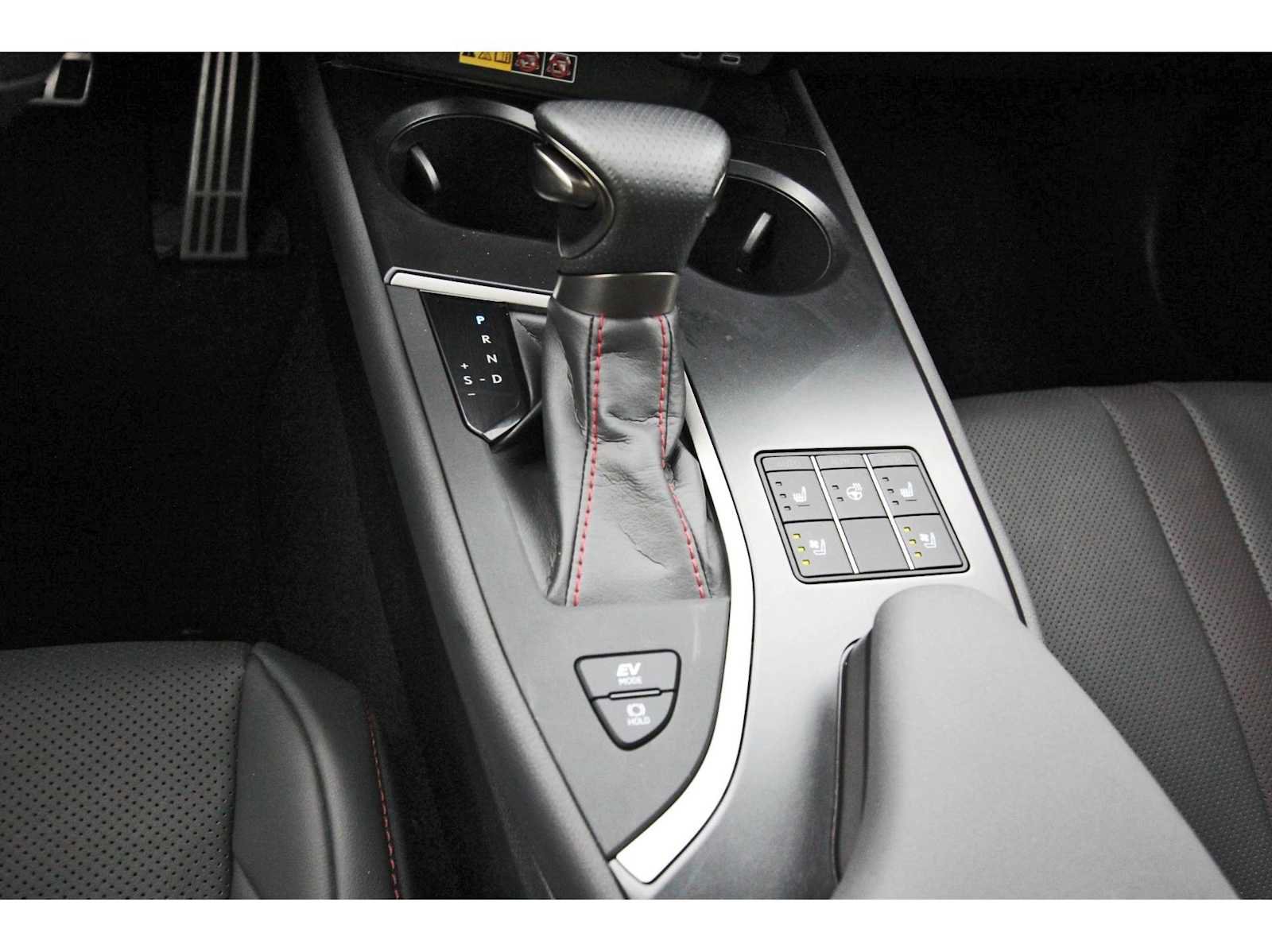 Used 2024 Lexus UX 250h F Sport FWD image 24