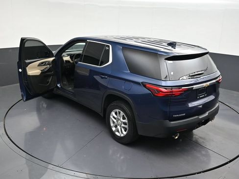 Used 2023 Chevrolet Traverse LS FWD image 19