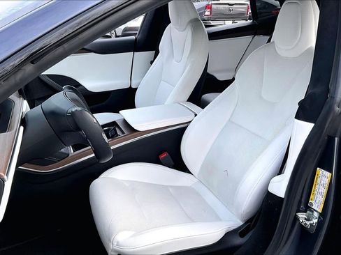 Used 2022 Tesla Model S image 7