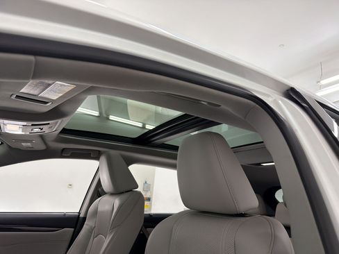 Used 2021 Lexus RX 350 FWD w/ Luxury Package image 27