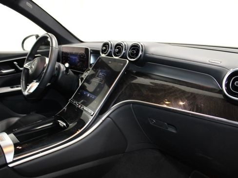 Used 2024 Mercedes-Benz GLC 300 4MATIC image 22