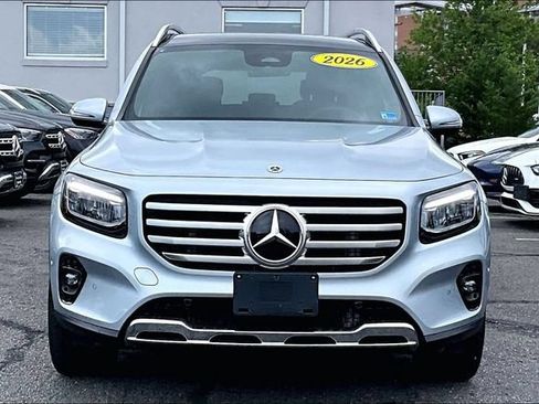 Used 2026 Mercedes-Benz GLB 250 4MATIC image 2