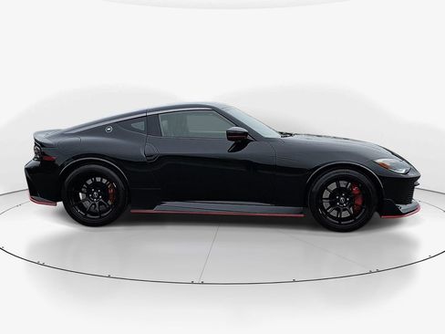 Used 2024 Nissan Z NISMO w/ Floor Mat Package RWD image 4