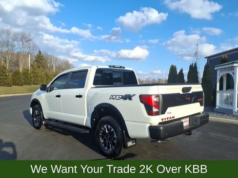 Used 2021 Nissan Titan PRO-4X w/ Pro-4x Convenience Package image 3