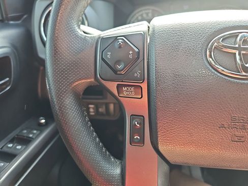 Used 2018 Toyota Tacoma TRD Off-Road image 20