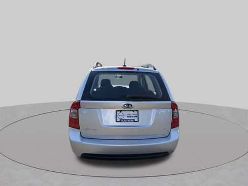 Used 2009 Kia Rondo LX FWD image 4