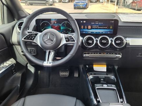 New 2026 Mercedes-Benz GLB 250 4MATIC image 13
