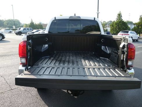 Used 2023 Toyota Tacoma SR5 RWD image 11