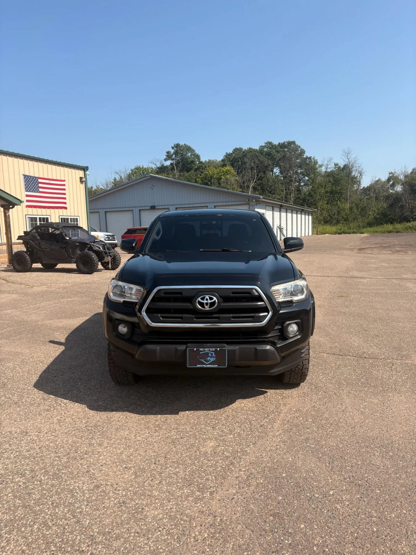 Used 2017 Toyota Tacoma SR5 w/ Tow Package AWD/4WD image 2