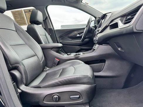 Used 2022 GMC Terrain SLT w/ Tech Package FWD image 10