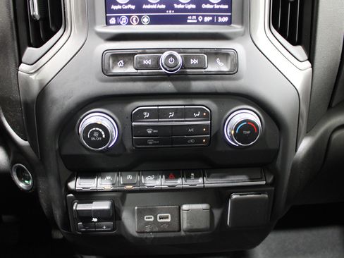 Used 2024 Chevrolet Silverado 1500 Custom AWD/4WD image 17