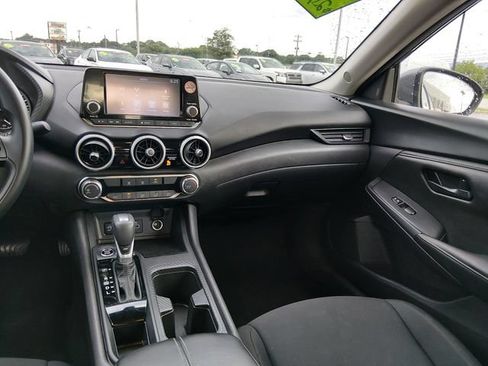 Certified 2025 Nissan Sentra S FWD image 11
