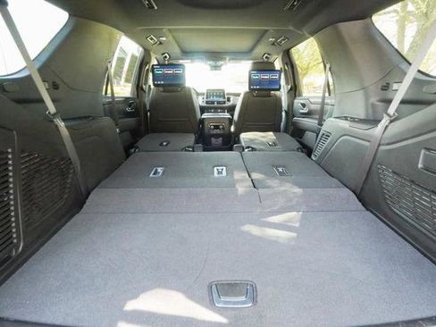 Used 2024 Chevrolet Tahoe High Country w/ Advanced Technology Package AWD/4WD image 33