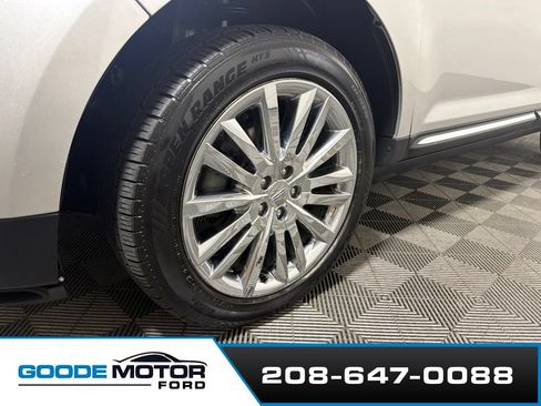 Used 2013 Lincoln MKX AWD image 26