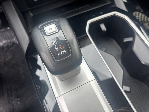 Used 2025 Mitsubishi Outlander SE FWD image 15