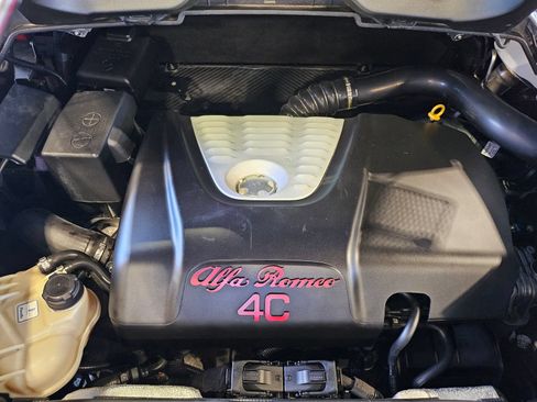 Used 2016 Alfa Romeo 4C Coupe w/ Convenience Group - Coupe RWD image 29