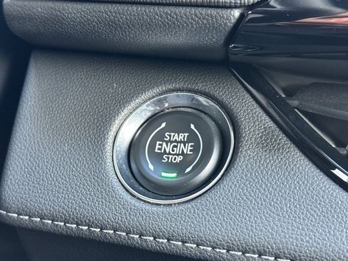 Used 2025 Buick Enclave Preferred image 31