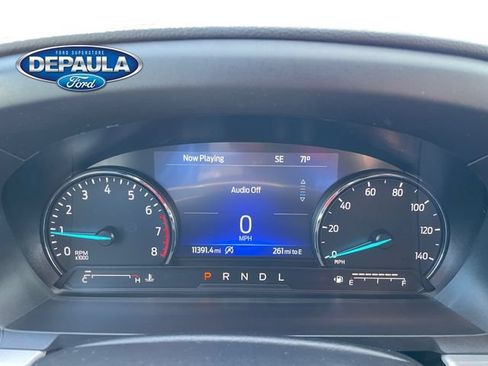 Used 2024 Ford Explorer XLT AWD/4WD image 2