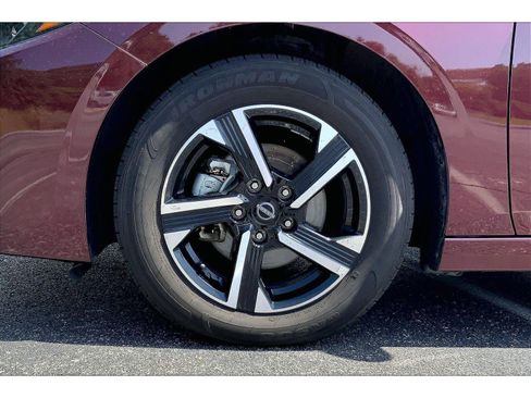 Used 2025 Nissan Sentra SV FWD image 8